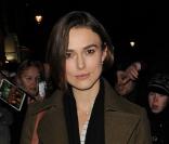 Keira Knightley le 29 janvier 2011 à la sortie du théâtre à Londres après avoir joué dans The Children's Hour 
