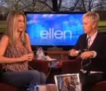 Jennifer Aniston sur le plateau du show d'Ellen DeGeneres le 3 février 2011.