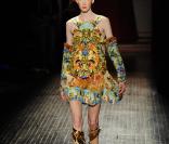 Défilé coloré de Manish Arora  