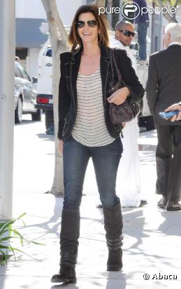 Cindy Crawford très en forme à Los Angeles le 10 février 2011