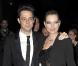 Kate Moss et Jamie Hince portent l'étendard du style rock chic haut et fort.