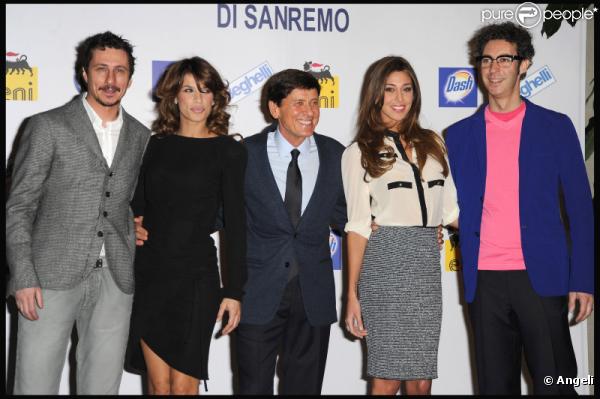 Elisabetta Canalis lors du Festival de San Remo en Italie, le 14 février 2011