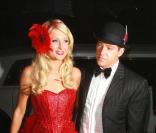 Paris Hilton, entourée de son petit ami Cy Waits, participe à une soirée prostituées et proxénètes pour son 30e anniversaire, mardi 15 février, à Los Angeles.