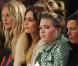 Poppy Delevigne, Yasmin Le Bon et sa fille Saffron Le Bon au défilé Matthew Williamson à la Fashion Week de Londres, le 20 février 2011.