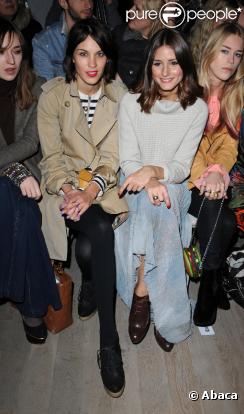 Olivia Palermo et Alexa Chung au défilé Matthew Williamson à la Fashion Week de Londres, le 20 février 2011.