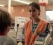 Natalie Portman, métamorphosée en caissière à l'allure ringarde !