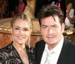 Charlie Sheen et Brooke Mueller avant leur divorce, cérémonie des Emmy Awards, Los Angeles, le 20 septembre 2009