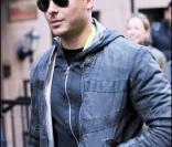 Zac Efron et Michelle Pfeiffer sur le tournage de New Year\'s eve, à New York le 23 février 2011