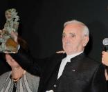 Charles Aznavour reçoit le prix Scopus au Théâtre des Champs-Elysées, Paris, le 23 janvier 2011