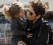 Nahla et sa maman Halle Berry lors d'une virée shopping au supermarché le 28 février 2011