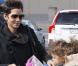 Nahla et sa maman Halle Berry lors d'une virée shopping au supermarché le 28 février 2011