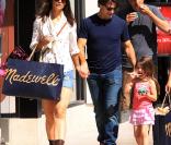 Suri Cruise et ses célèbres parents à Los Angeles en juillet 2010 