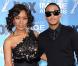 Angela Bassett et Romeo à l'occasion des 42e NAACP Image Awards qui se sont tenus au Shrine Auditorium de Los Angeles, le 4 mars 2011.