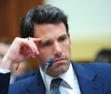 Ben Affleck évoque la situation de la République démocratique du Congo devant la commission des Affaires étrangères de la Chambre des représentants, à Washington, le 8 mars 2011.