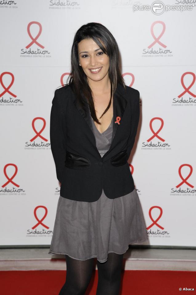 Karima Charni lors du photocall pour la soirée du Sidaction 2011 au Musée du quai Branly à Paris le 9 mars 2011