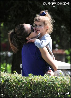 Jessica Alba et sa fille Honor le 9 mars 2011 à Los Angeles