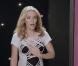 Kylie Minogue face à un drôle de fan pour Dance Central, mars 2011