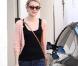 Emma Roberts adopte le Flare troué. Une bonne alternative pour une allure plus jeune et branchée 