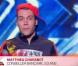 Mathieu Charabot : Pas franchement le look type du conseiller bancaire, mais une voix et un style qui font mouche sur le hit Just the way you are de Bruno Mars.
