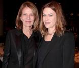 Nicole Garcia et Marie-Josée Coze lors du dîner en l'honneur de Pierre Bergé lors du Festival du film français d'Athènes le 5 avril 2011