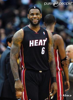 Lebron James (ici le 30 mars 2011 face aux Wizards de Washington) est désormais un actionnaire minoritaire du club de Liverpool. Le basketteur star déborde toujours autant d'ambition