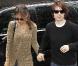 Katie Holmes et Tom Cruise en balade amoureuse. Elle exhibe un sac de sa création le 12 avril 2011 à New York