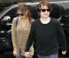 Katie Holmes et Tom Cruise en balade amoureuse. Elle exhibe un sac de sa création le 12 avril 2011 à New York