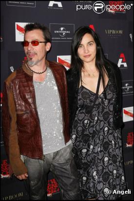  Florent Pagny et Azucena lors de la soirée AZ au Vip Room à Paris en juin 2010 