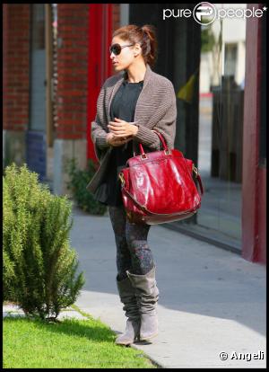 Eva Mendes a fait un fashion faux-pas monumental le 13 avril à Los Angeles 