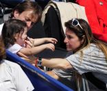 Arantxa Shanchez Vicario avec sa fille Arantxa et son mari Josep Santacana à Lerida en Espagne, le 16 avril 2011