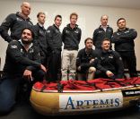 Le prince Harry retrouvait, le 26 avril 2011 à Londres, ses compagnons d'expédition du mois de mars, qu'il avait rejoints sur leur parcours en Arctique pour la Fondation Walking with the Wounded dont il est le parrain.