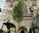 Dans la semaine précédant le mariage, la décoration florale, incluant huit arbres (érables et charmes) de 6 mètres de haut, ont été implantés dans l'abbaye de Westminster.