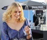 Diane Kruger à Cannes avec le D-Bag de Tod's