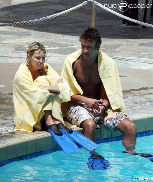 Heather Locklear en bikini : pas mal, la quadra !