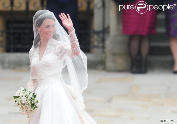 La robe de Kate Middleton serait une copie ! Londres, 29 avril 2011
