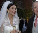Le bustier de la robe de mariée d'Isabella Orsini ressemble beaucoup à celui de la robe de Kate. Belgique, 5 septembre 2007
