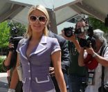 Paris Hilton soutient que Lindsay Lohan est une voleuse. Californie, 27 avril 2011 