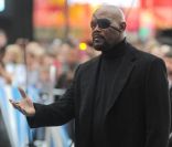Samuel L. Jackson et Chris Evans à l\'occasion du tournage de <em>Avengers</em>, en avril 2011, à New York.