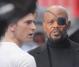 Samuel L. Jackson et Chris Evans à l'occasion du tournage de  Avengers , en avril 2011, à New York.