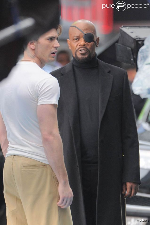 Samuel L. Jackson et Chris Evans à l'occasion du tournage de  Avengers , en avril 2011, à New York.