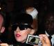 Lady Gaga quitte Paris à bord d'un bus pour rejoindre le festival de Cannes, le 10 mai 2011.