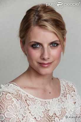 Mélanie Laurent lors de son arrivée à Cannes le 10 mai 2011, sera la maîtresse de cérémonie lors de l'ouverture du 64e Festival de Cannes le 11 mai 2011.