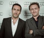 Gilles Lellouche et Jean-Paul Rouve lors de la soirée des Audi Talents Awards à Cannes le 12 mai 2011