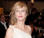 Karin Viard lors de la montée des marches du film Polisse durant le 64e Festival de Cannes le 13 mai 2011