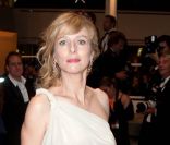 Karin Viard lors de la montée des marches organisée à l\'occaison de la projection du film <em>Polisse</em>, le 13 mai 2011.