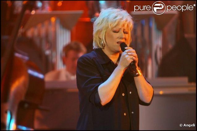 Marie Myriam, en 2007, sur le plateau des Années Bonheur. Elle est la dernière gagnante en date du concours de l'Eurovision.