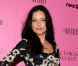  Adriana Lima lors du lancement de la soirée Victoria's Secret The Bombshell Summer Tour au Mall The Grove à Los Angeles le 12 mai 2011 