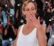 Cécile de France pose pour le photocall du Gamin au vélo, des frères Dardenne, le 15 mai 2011, lors du 64e festival de Cannes.
