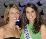 Sylvie Tellier et Laury Thilleman lors de la soirée de lancement du nouveau magazine Happy Life du Club Med au Polo de Paris le 19 mai 2011