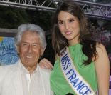 Laury Thilleman et Philippe Gildas lors de la soirée de lancement du nouveau magazine Happy Life du Club Med au Polo de Paris le 19 mai 2011